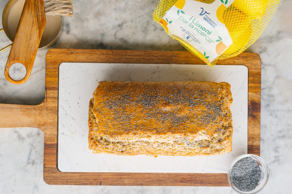 Plumcake vegano al limone e semi di papavero